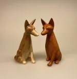 Figur ræv - Ræv håndskåret i træ, træræv, ræve, rævefigur, træfigur, dyr, dyrefigur, mikkel, ræv, træfigur, trædyr, håndlavet, figur, af træ, biti, ribe, gaveide, natur,