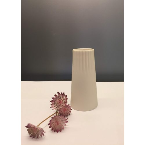 vase smalle riller 7,5cm håndlavet, dansk design hvid keramik Lyshuse fyrfadsstager fyrfadslys vaser brede riller