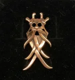 Vikingevedhæng i bronze - Odinmaske M vikingevedhæng bronze odin, Vikingevedhæng i bronze - Odinmaske M, århusmasken, århus, odin, aser, asernes øverste gud, nordisk, mytologi, museumssmykker, vikingesmykker, kopi, ægte, original, bronze, gylden, smykker, gave, amulet, biti, ribe