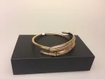 Vikingearmbånd Armring i bronze Midgårdsormen, slange, to hoveder, hoved i begge ender, slangearmbånd, guld, gyldent, forgyldt, Armbånd bronze med keltisk evighedsflet ,Vikingearmbånd, vikingesmykker, fund, vikingefund, smykker, armring, herresmykke, herrearmbånd, til mænd, keltisk, flet, fletværk, uendelig, evig, museums, museumssmykker, biti, ribe, bronzearmbånd, asgård, midgård, udgård, asa, asatro