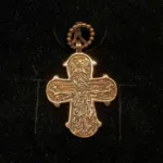 Bronze vedhæng Dagmarkors stort, dronning dagmar, ribe, bronze, bronzekors, gyldent, billigt, stort, kors, smukt, kraftigt, flot, vikinger, vikingetid, vikingesmykker, domkirke, ribe,