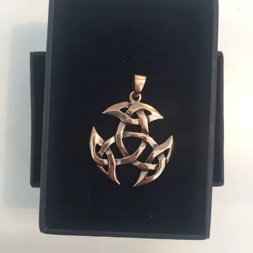 Vikingevedhæng i bronze - Det kosmiske hjul M