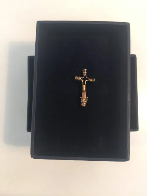 vikingesmykke - vikingevedhæng vedhæng bronze vikinge kors ulvekorset islandsk