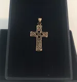 Vedhæng i bronze - Kors med keltisk flet - "de 4 elementer" vikingesmykke - vikingevedhæng vedhæng bronze keltisk kors