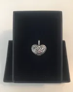 vikingesmykke vikingesmykker vedhæng i sølv hjerteamulet hjerte