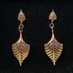 Vikinge Ørehængere i bronze - Skibe Stævn, øreringe, ørehængere, bronze, vikingesmykker, vikingefund, museumssmykker, museums, fund, oldtidsfund, nordiske, mytologi, aser, asatro, ribe, biti, flotte, historiske, kopismykker, originale, ægte, vikingesmykke - ørehængere øreringe skibe i bronze, skridbladner, dragestævn,