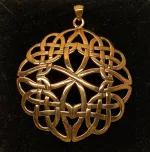 Vikinge vedhæng bronze - Stort Hængesmykke keltisk flet, vedhæng, bronze, smykke, vikingesmykke, museums, kopi, vikingefund, fund, danefæ, nordisk, mytologi, mythology, nordiske guder, nordisk tro, aser, asatro, gamle, ribe, vadehavet, biti, nordens ældste by, danmarks ældste by,