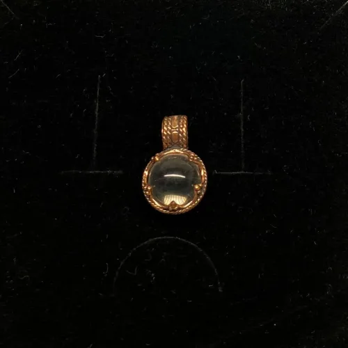 Vikingevedhæng i bronze - Gotlandsk krystal - S, Vikingevedhæng i bronze - Gotlandsk Bjergkrystal lille, museumssmykker, vikingesmykker, vedhæng, bronze, kobber, fund, udgravninger, kopi, smykker, ægte, original, aser, gamle, nordiske, guder, mytologi, nordisk, vikingetiden, biti, ribe,