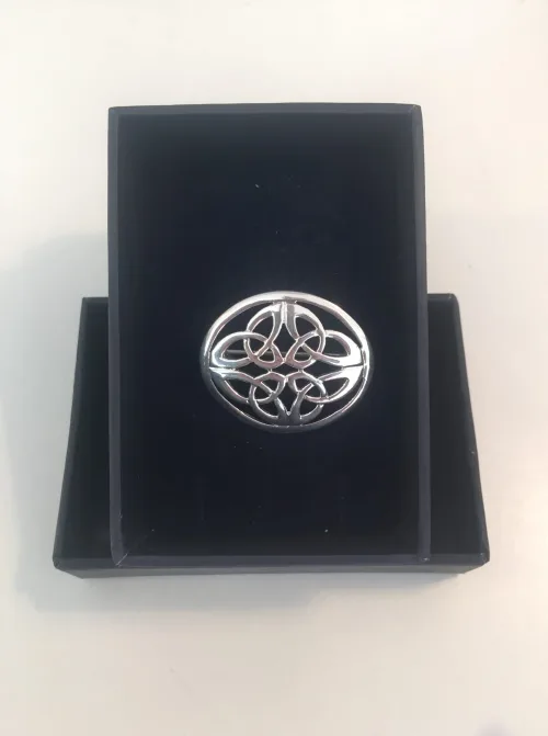vikingebroche sølv keltisk knude oval