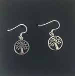 Vikingeøreringe i sølv - Livets træ Yggdrasil med løv, Vikingeøreringe i sølv - Livets træ Yggdrasil med blade - Vikinge vedhæng i sølv - Livets træ Yggdrasil med blade, Vikinge Vedhæng sølv - Livets træ Yggdrasil filigran, vikingesmykker, vikingsmykker, livstræet, ask, ygdrasil, yggdrassil, asatro, sølvvedhæng, sølvsmykke, kædevedhæng, freja, nordisk mytologi, asgård, udgård, midgård, museumssmykker, museums smykker, kopi smykker, fund, kopier af fund, ribe, biti,