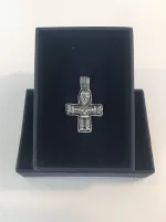 Vedhæng i sølv Vikinge kors med Kristus, kristus, jesus, kors, vikingekors, vikingevedhæng, vikingesmykker, kristendom, dåbsgave, dåbskors, sølvkors, ægte, sterling sølv, oprindeligt, original, kopi, gammelt, fund, vikingefund, museumssmykker, museums, ribe, biti,