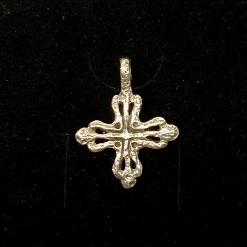 Vikingevedhæng i sølv - Bornholmsk vikinge kors, østerlars, sølvkors, dåbskors, dåbssmykke, dåbsgave, konfirmation, vikingefund, danefæ, sølvkors, gammelt, Vedhæng i sølv - Bornholmsk vikinge kors, ægte, originalt, kopi, museumssmykker, museums, kopismykker, gamle, vikingesmykker, vikingetiden, ribe, østerlarskors