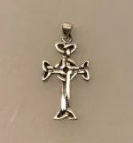 Vedhæng i sølv Lendalfoot Kors, np, 06-346-2, evighed, uendelighed, kors, sølvkors, vikingekors, vikinger, vikingetid, keltertid, keltisk mønster, fund, sølvkors, sølvvedhæng, ægte, original, oprindelig, gammelt, kopi, kopismykke, museumssmykke, ribe, biti