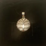 Vikingevedhæng i sølv - Livets træ Yggdrasil stiliseret masiv