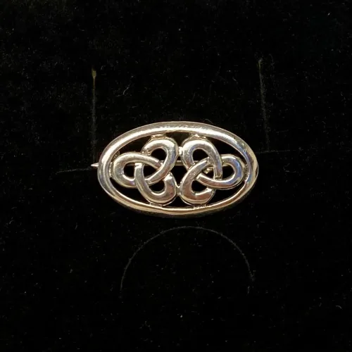 vikinge broche i sølv keltisk lille oval, broche, vikingesmykker, vikinger, vikingetiden, keltisk, gamle, guder, mytologi, nordisk, fund, original, ægte, sølv, smykker, museumssmykker, evighed, fund, udgravninger, smuk, symbolik, biti, ribe