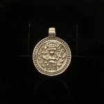 Vikingevedhæng i sølv - Norne skæbnegudinde, norner, spindegudinde, urd, uhrd, brønd, livsbane, livets træ, ask, ygdrasil, , skuld, verdande, fortid, nutid, fremtid