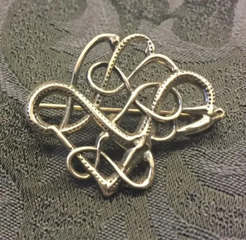 Vikingesbroche i sølv - Ribe Broche i Urnesstil "kamp"
