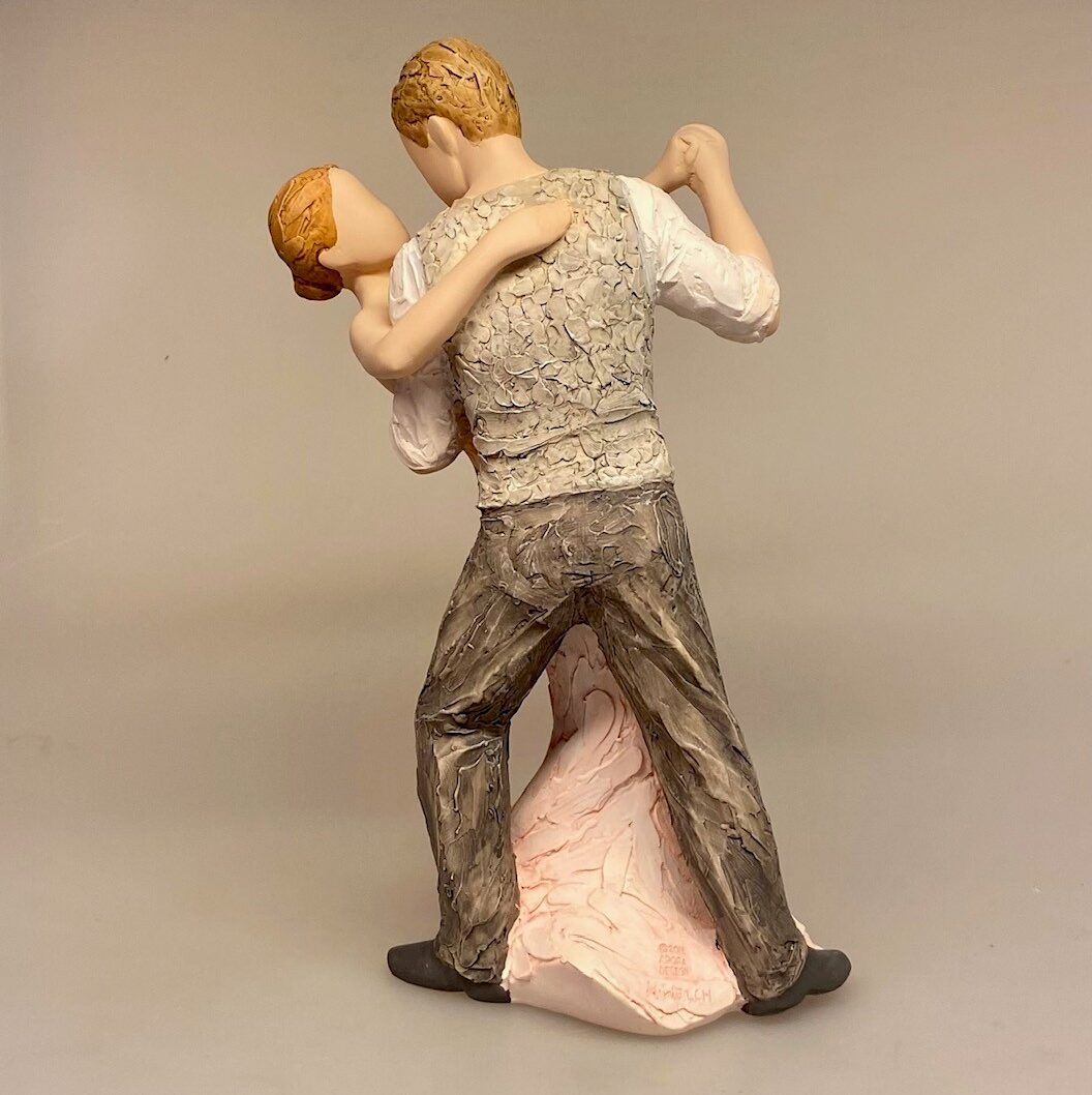 Arora "More than words" - Par, der danser - Lost in You - Dansende par "Lost in You - kærlighed - bryllup - bryllupsgave - sølvbryllup - kobberbryllup - Dansende par "Lost in You, arora, figur, forlovelse, valentine, valentinesgaeve, brudepar, kærlighedserklæring, frieri, vil du gifte dig med mig, gaveidé, morgengave, bryllupsgave, sølvbryllup, sølvbrudepar