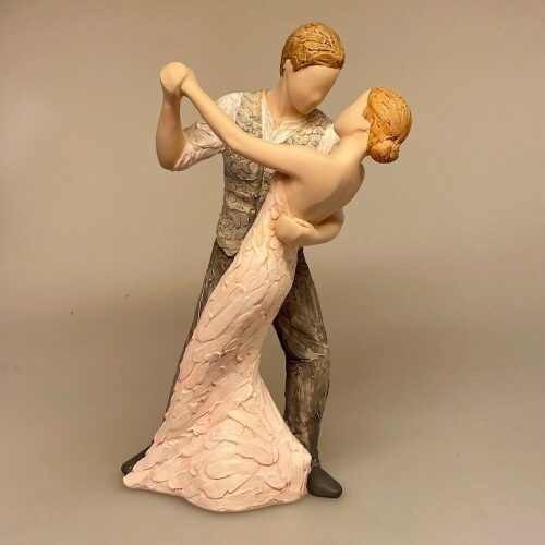 Arora "More than words" - Par, der danser - Lost in You - Dansende par "Lost in You - kærlighed - bryllup - bryllupsgave - sølvbryllup - kobberbryllup - Dansende par "Lost in You, arora, figur, forlovelse, valentine, valentinesgaeve, brudepar, kærlighedserklæring, frieri, vil du gifte dig med mig, gaveidé, morgengave, bryllupsgave, sølvbryllup, sølvbrudepar