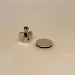 Skytsengel til p-billet eller som memoholder, p-billet, parkering, engel, skytsengel, engle, beskyttende, god karma, kærlighed, good wipes, gode tanker, lykke, lykkebringende, gave, huskeseddel, note, to doo, adresse, indkøbsseddel, dosmerseddel, parkering, ny bil, kontor, biti, ribe, design, elegant, pengegave, digt,