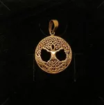 Vikingevedhæng i bronze - Livets træ "Yggdrasil med keltisk flet, livstræ, keltisk, rødder, rodnet, fletværk, evighed, uendelig, symbol, vedhæng, bronze, gyldent, ægte, original, smykke, rundt, vikingesmykker, vikinger, fund, museumssmykker, gamle, nordisk, mytologi, aser, asatro, biti, ribe, vadehavet, ansgar, domkirke