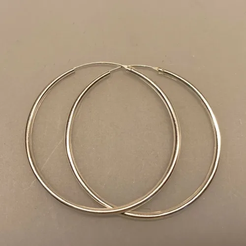 sø, 2045, Creoler i sølv Ø 45 mm glatte hoops 2 mm, store, tynde, flotte, hoops, creoler, øreringe, ørenringe, sølvøreringe, sølvhoops, ægte, sterling, sølv, 925, massive, holdbare, billige, nikkelfri, allergivenlige, allergitestede, danske, brands, nye, tilbud, lette, moderne, gaveide, konfirmation, student, stine a, enamel, kønig, enamel, maanesten, pico, biti, ribe