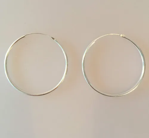 sø, 2045, Creoler i sølv Ø 45 mm glatte hoops 2 mm, store, tynde, flotte, hoops, creoler, øreringe, ørenringe, sølvøreringe, sølvhoops, ægte, sterling, sølv, 925, massive, holdbare, billige, nikkelfri, allergivenlige, allergitestede, danske, brands, nye, tilbud, lette, moderne, gaveide, konfirmation, student, stine a, enamel, kønig, enamel, maanesten, pico, biti, ribe