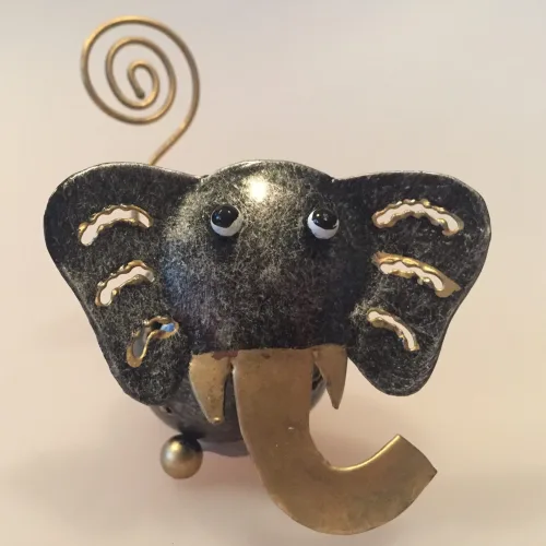 Metal Figur - Elefant Sølvgrå, Memo holder metal - Sølvgrå elefant, metalelefant, metalfigur, elefantfigur, huskeklemme, pengegave, penge i gave, fotoholder, ting med elefanter, elefantting, klemme, notesholder, noter
