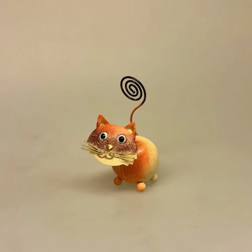 Metal Figur - Kat Brun, Memo holder metal - Brun kat, M37, beige, garfield, rød, kat,memoholder, indkøbsseddel, huskeseddel, huskekleme, fotoholder, metalkat, kattefigur, ting med katte, katteting, gaveidé, brun kat, garfield, mis, lille mis, missekat,