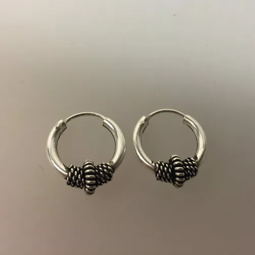 Creoler i sølv Ø 14 mm chunky med oxideret sol og twistet snoning, billige, kvalitet, holdbare, stærke, ægte, chunky, hoops, maanesten, smykker, stine a, cool, seje,Ø 14 mm Creoler sølv med oxyderet sol og twistet snoning, chunky, boho, boheme, hippie chick, ægte sølv, sterling sølv, biti, ribeSølvøreringe, sølv smykker, ørenringe, øreringe, runde, ringe, hoops, creol, creoler
