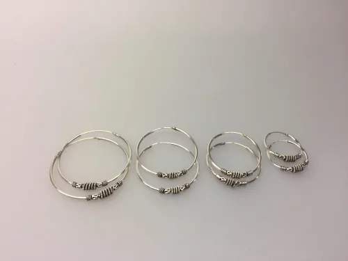 Øreringe - Creoler i sølv (40 mm) med 3 spiral og oxyderet S-mønster - Øreringe - Creoler i sølv (45 mm) med 3 spiral og oxyderet S-mønster - Øreringe - Creoler i sølv (35 mm) med 3 spiral og oxyderet S-mønster