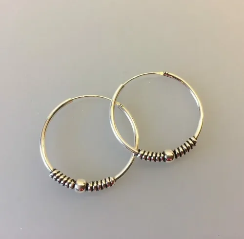 Creoler i sølv Ø 18 mm glat snoning og kugle, biti, ribe, vadehavet, Sølvøreringe, sølv smykker, ørenringe, øreringe, runde, ringe, hoops, creol, creoler,