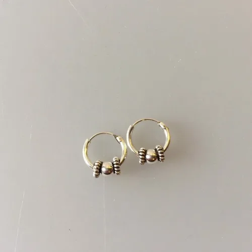 Creol øreringe i sølv med kugle og oxyderet snoning Ø10 mm