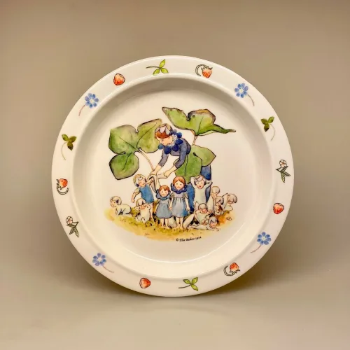 Elsa Beskow flad tallerken - Blomsterbørn, barnedåb, dåbsgave, barselsgave, astrid lindgren, svensk, nostalgisk,Elsa Beskow service Blomsterbørn flad tallerken, blomsyernes bog, blomsterfesten, blomsterbarn,