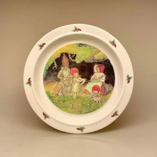 Elsa Beskow service flad tallerken Tomtebo børnene, service, til børn, børneservice, flad, tallerken, børnetallerken, baby, shower, barnedåb, barselsgave, dåbsgave, fødselsdag, gave, gaveide, elsa beskow, tomtebo, de små skovnisser, eventyr, svensk, astrid lindgren, nostalgisk, fint, sødt, emil, biti, ribe, tegninger, motiver,