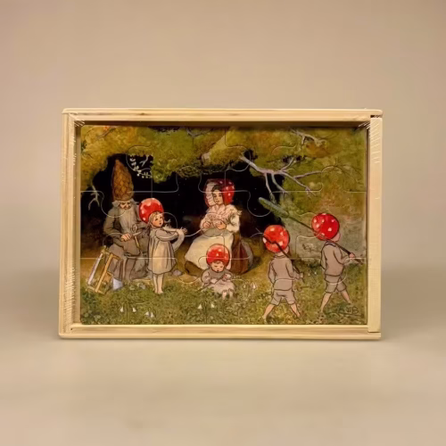 Elsa Beskow trææske med 4 puslespil - Tomtebo børnene, børnespil, børne puslespil, børnepuslespil, svensk, småland, astrid lindgren, skovnisser, paddehattefamilie, for de små, baby shower, barselsgave, dåbsgave, barnedåb, træ, træting, trææske, biti, ribe, nostalgisk, legetøj, retro,