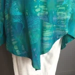 Tunika Model 151 med asymetrisk detalje - Crepe "Gingko" Turkis