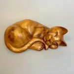 kat - håndskåret træ - Sovende XL, C-S-XL, Brun, trækat, træ kat, kat af træ, træfigur, kattefigur, pyntekat, nips, mis, missekat, katteting, ting med katte, gaveidé katte, katte tema, håndarbejde, træsnitterm træarbejde, kunsthåndværk, design, dansk, nordisk stil, indretning, brugskunst, biti, ribe