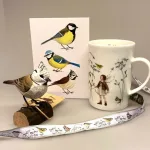 Topmejse, crested tit, mejse, havens fugle,Naturens fugle af træ - Halemejse, long-tailed tit, spurvefugl, danske fugle, fugle i farver, fuglefigur, model, træfugl, træfigur, wildlife garden, decobird, ornitolog, ornitologisk, samler, fugle, fugl, fugle entusiast, natur, den danske natur, fugleliv, gave, gaveide, jeg kigger på fugle, realistisk, naturlig, naturelsker, Biti, Ribe,Naturens fugle af træ - Topmejse