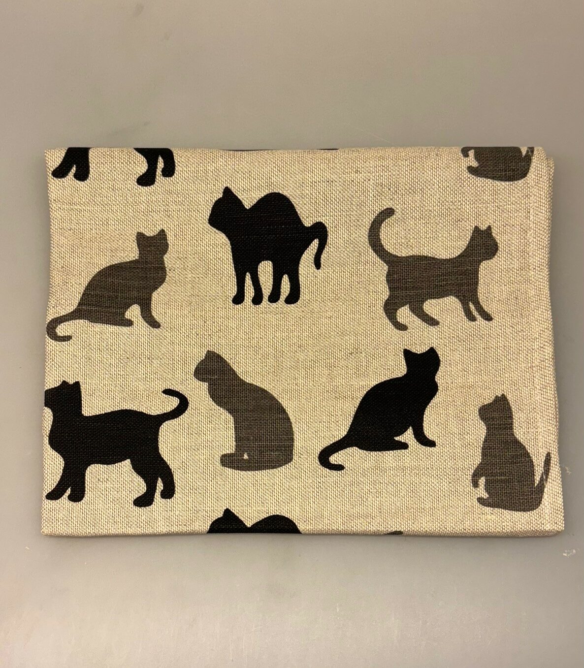 Viskestykke vævet - Hør/Bomuld - sandfarvet med Katte, katteviskestykke, katte, kat, cats, cat, katteting, ting med katte, gave, gaveide, katteejer, kattedame, catlover, biti, ribe,