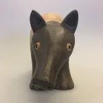 Tapir - Håndskåret af Træ, schabrackentapir, mellem, cw-39M, tapirer, tapirpapir, sjove, vilde, dyr, zoo, zoologisk have, myresluger, tryne, gris, bælte, træfigur, trædyr, håndlavet, håndsnittede, håndlavede, træskærearbejde, træsnit, trædyr, dyr af træ, zoolog, biologi, færdig, biolog, dyrepasser, symbolsk, gave, gaveide, biti, ribe