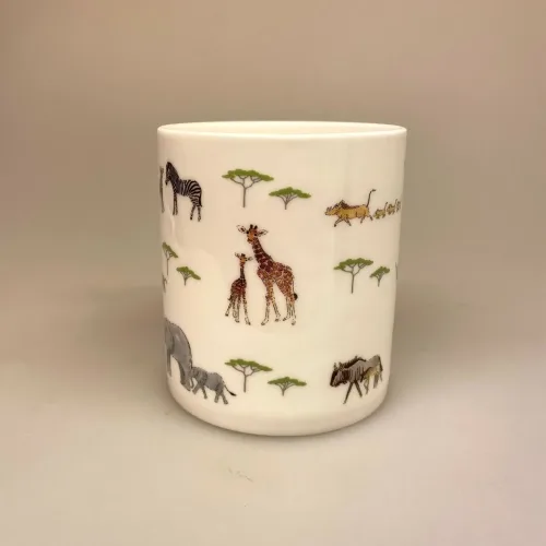Krus - Ben Porcelæn - Vilde Dyr, Krus - Ben Porcelæn - Elefanter , Krus - Ben Porcelæn - Elefanter - elefantkrus -elefantkop - elefant - kop - krus - bæger, vilde dyr, savannen, afrika, safari, ting med elefanter, elefantting, savanne, safari, zebra, gnu, giraffer, næsehorn, vortesvin, timon, pumpa