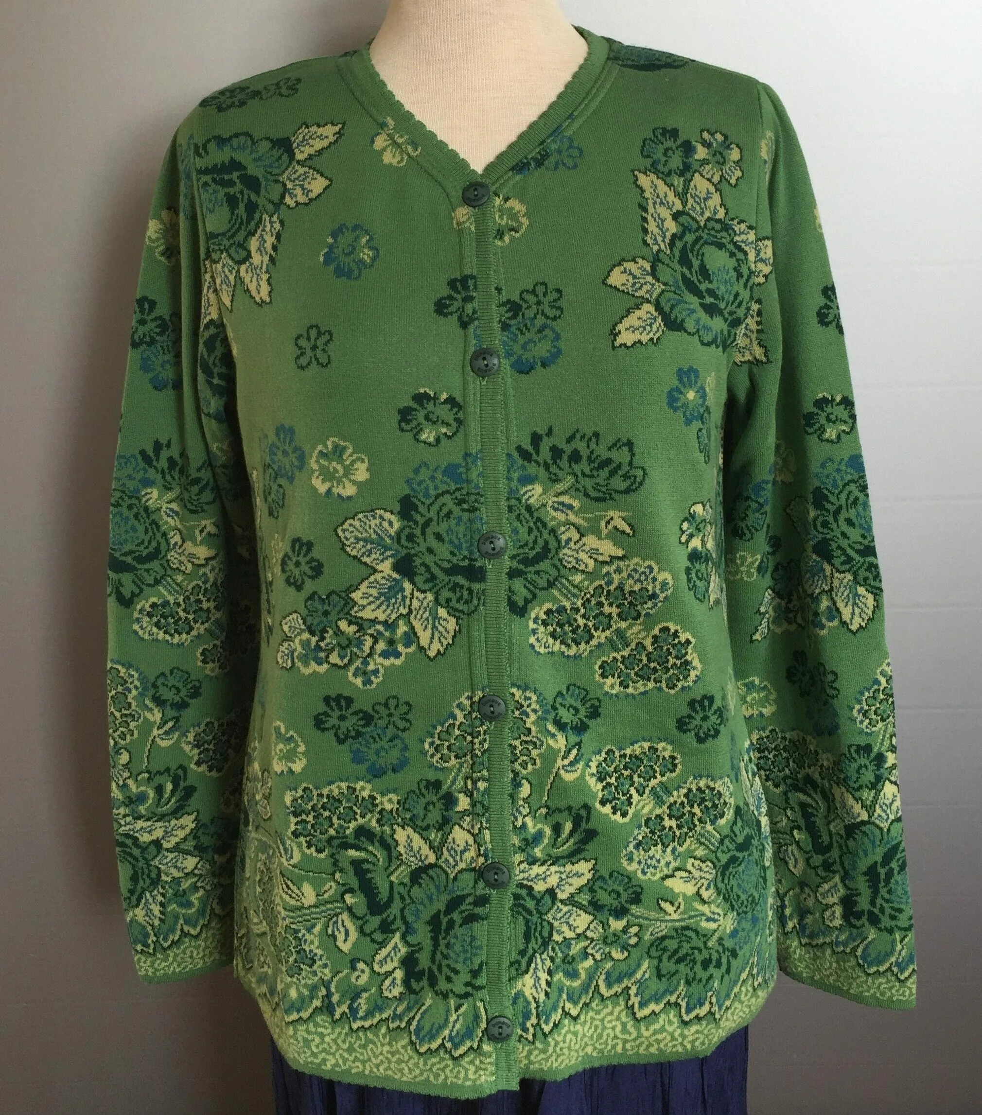Dunque Fintstrikket Cardigan - bomuld - Grøn, økologisk, bomuldsstrik, strikjakke, bomuldstrøje, bomuld, sommerstrik, forårsstrik, blød, kradser ikke, kvalitet, lækker, mønster, strik, bæredygtig, miljø, biti, ribe Dunque Fintstrikket Cardigan - bomuld - Grøn, økologisk, bomuldsstrik, strikjakke, bomuldstrøje, bomuld, sommerstrik, forårsstrik, blød, kradser ikke, kvalitet, lækker, mønster, strik, bæredygtig, miljø, biti, ribe