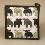 Grydelap - Bomuld med Tryk - Elge Sort/Grå, ting med, elge, elsdyr, svensk, sverige, køkken, tekstiler, bagning, madlavning, praktisk, særlig, flot, sjov, gave, gaveide