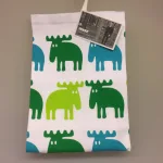 Viskestykke Bomuld med tryk - Elge grøn/turkis, Viskestykke Bomuld med tryk - Elge grøn/turkis, viskestykke, nordisk, svensk, design, kvalitet, elg, elge, elgsdyr, älg, moose, elks, sjovt, gaveidé, julegave, jagt, køkken, madlavning, kok, grøn, grønne farver, moderne, biti, ribe