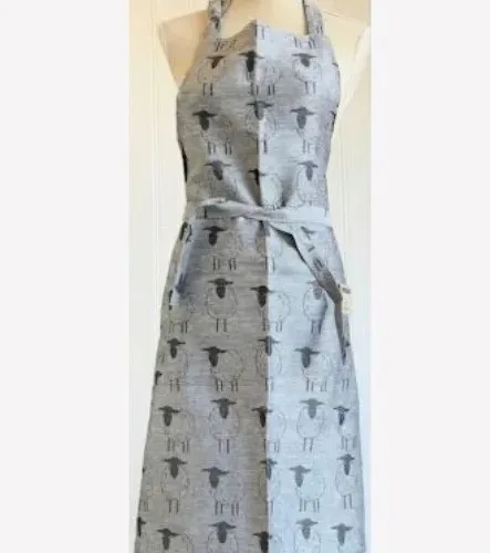 Forklæde vævet hør/bomuld - Får sort/grå, vadehavet, får, lam, marsken, marsklam, vadehavslam, fåreavl, diget, digerne, ribe, nationalpark, vadehavet, ribe domkirke, sort sol, vikinger, speciel, nordisk, dansk, vævet, natur, flot, gaveide