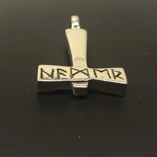 Vikingevedhæng i sølv- Thorshammer massiv med runer