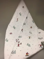 Viskestykke Bomuld med tryk - skiløbere, vinter, vinterlandskab, sne, snevejr, skisport, skiferie, skiløb, alpin, alpint, vinterferie, stemning, østrig, schweiz, juleferie, winterwonderland, stå på ski, julegave, juleferie, norge, fjellet, hytter, snehytte, jul i sneen, biti, ribe, glühwein, jagatee, jægerte,