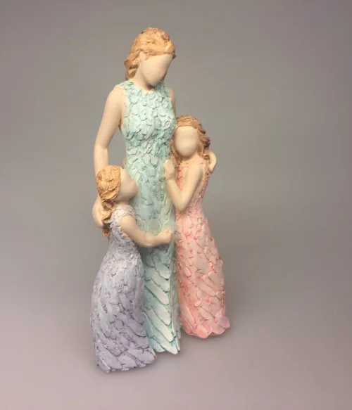 Arora "More than words" - Kvinde med to piger "Special Bond"