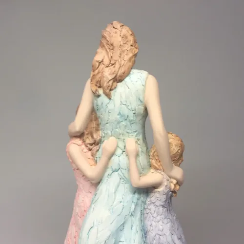 Arora "More than words" - Kvinde med to piger "Special Bond"